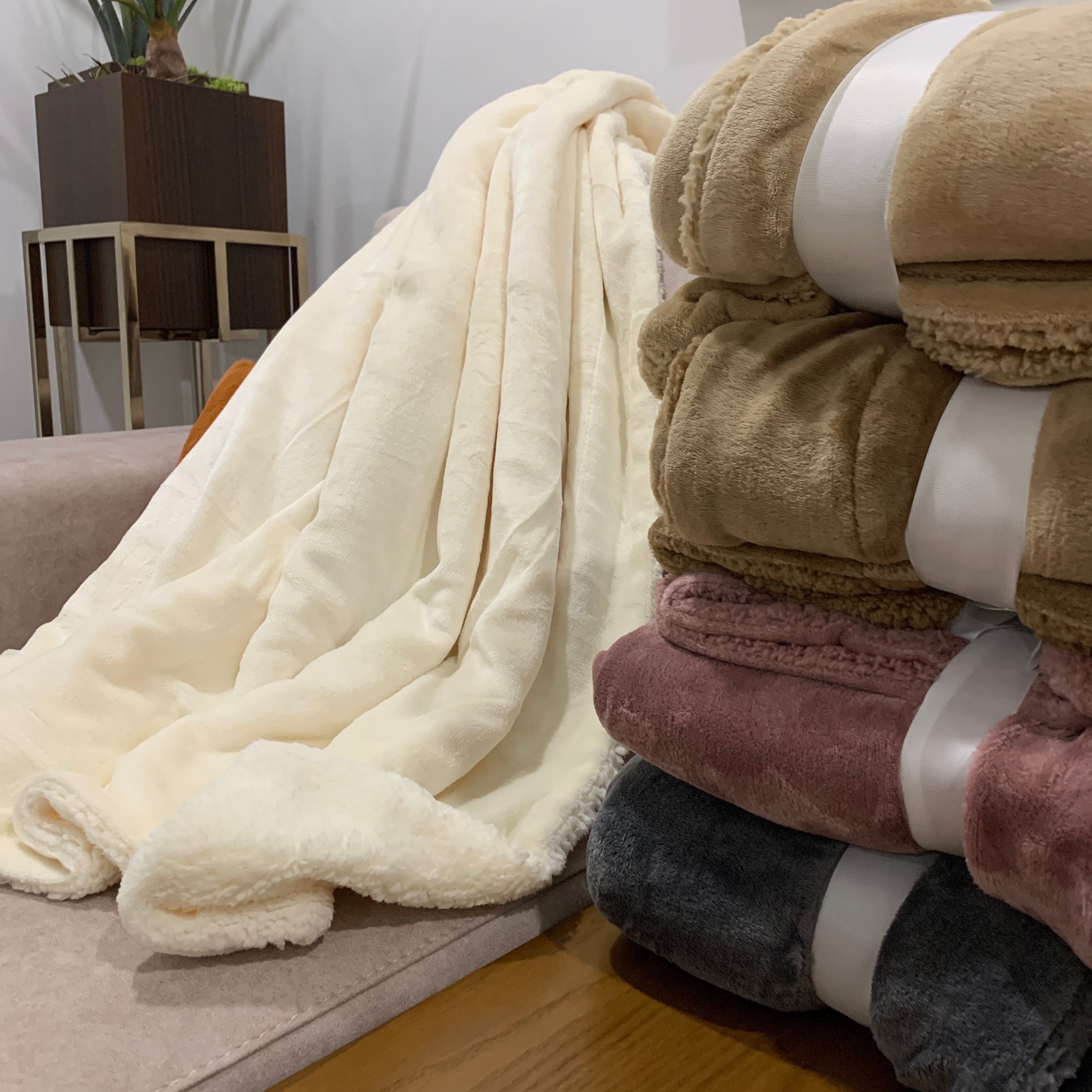 Manta decorativa con suave piel de cordero