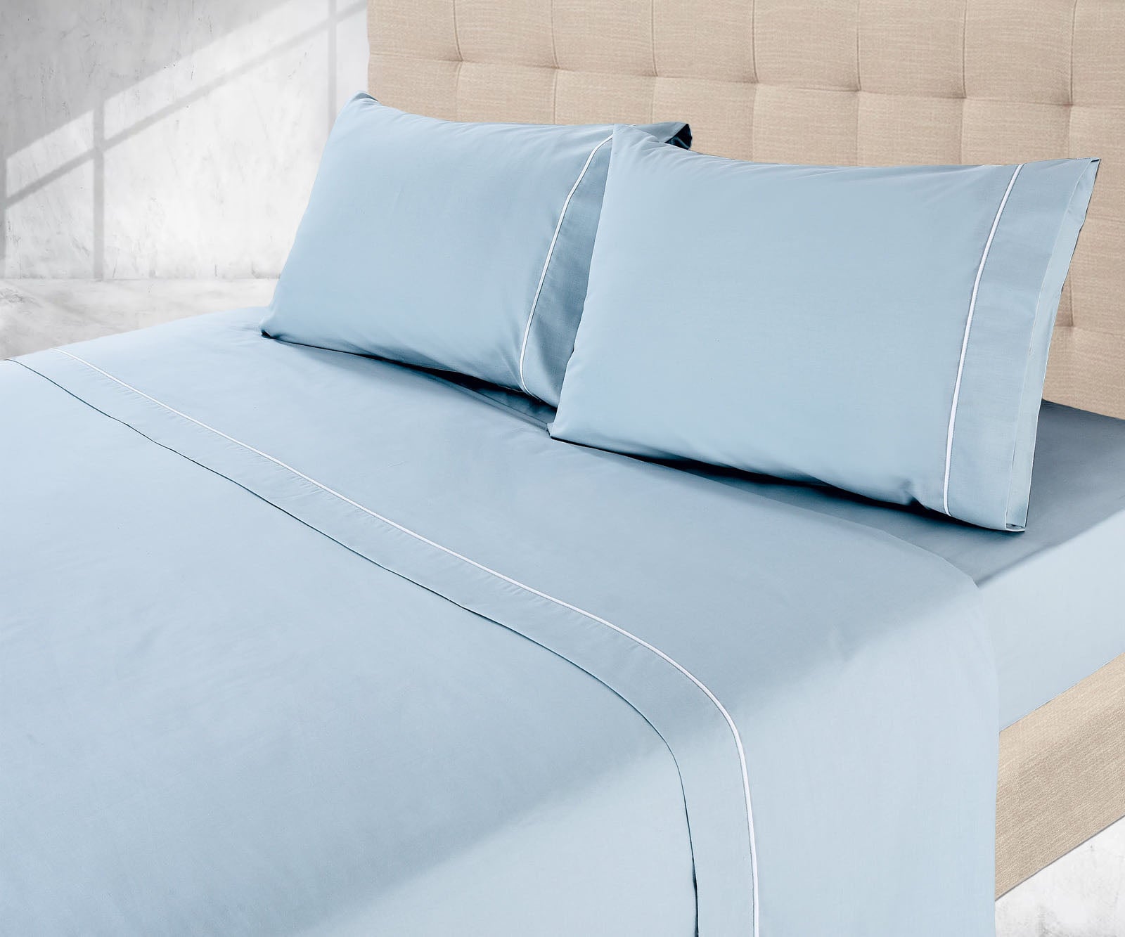 Sábanas lisas de color azul bebé