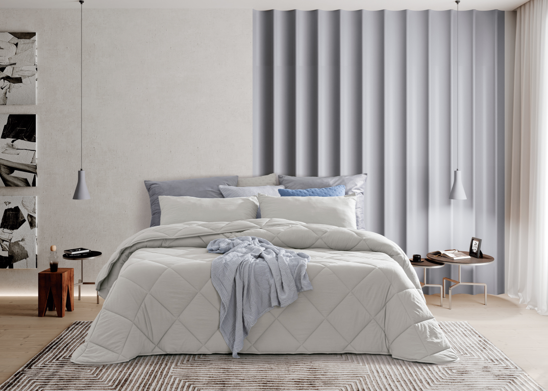 Edredom Yana de Microfibra Suave para Outono e Inverno - 230 g/m², 100% Poliéster, disponível em vários tamanhos (observar prazo para King Size) com inclusão de almofadas para edredons de casal. Fabricado em Portugal.