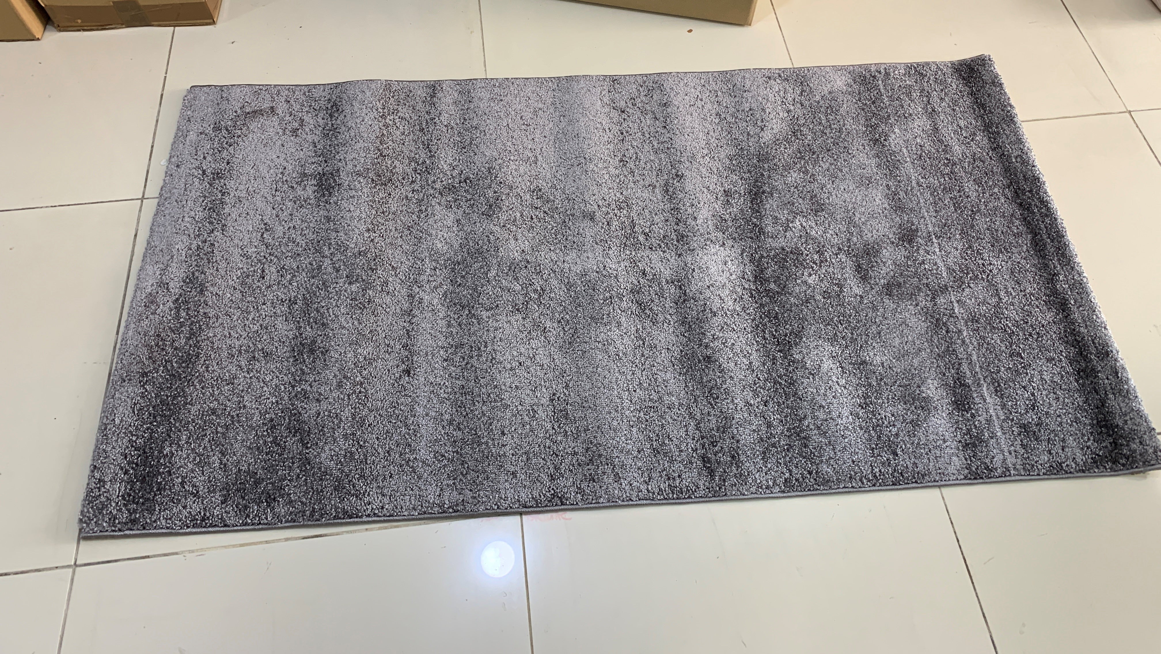 Alfombra lisa de pelo corto gris oscuro - Monaco 