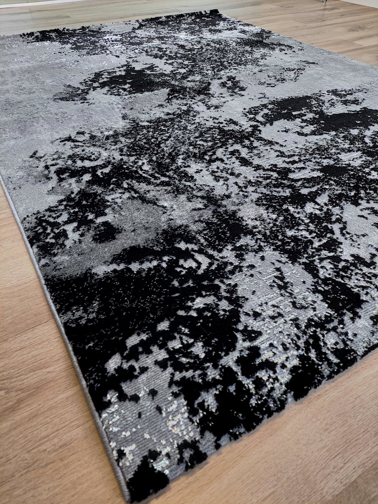 Tapetes Vitor Preto e Cinza - Larbonito